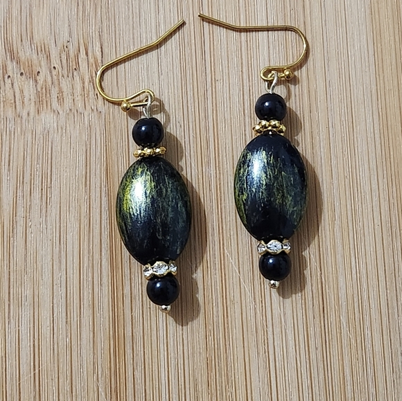 Hand Crafted Pierced Elegant Green Black and Gold Earrings Rhinestones   Dangle - Picture 6 of 6